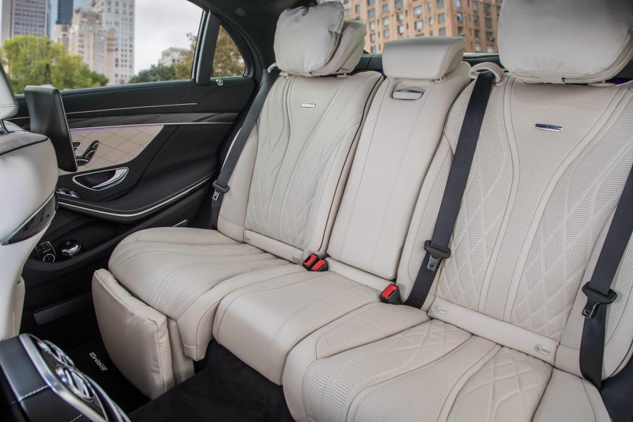 Интерьер Mercedes-AMG S63 4Matic+ Lang (V222) 2017 года  (NA) (фото 5 из 31)